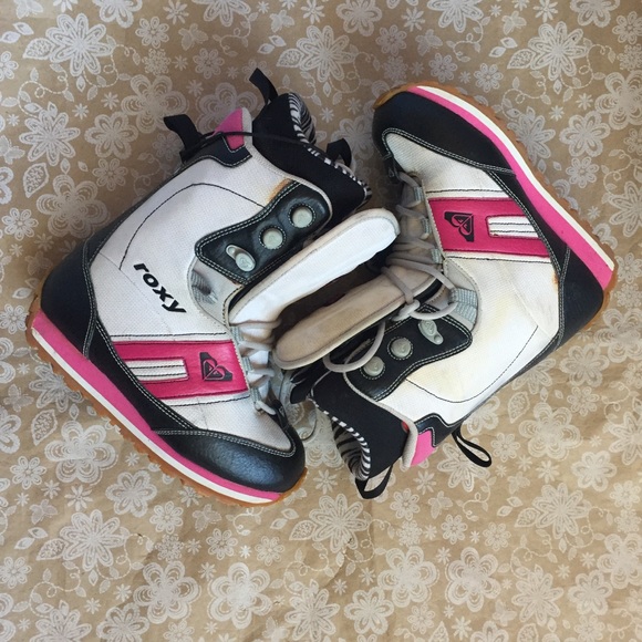 roxy snowboard boots